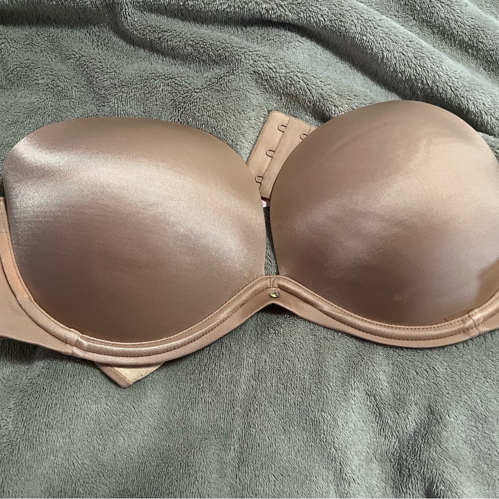 Victoria Secret very sexy strapless 36C